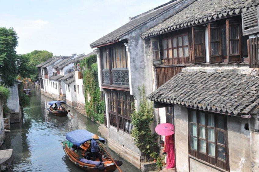 寒冷的冬天想要泡温泉，中国的天然温泉有哪些？